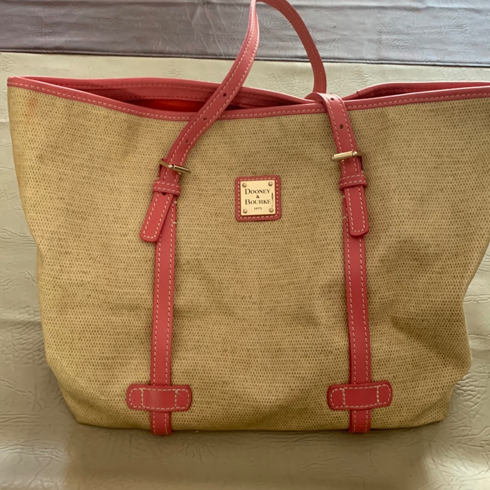 Dooney & Bourke medium size shoulder bag